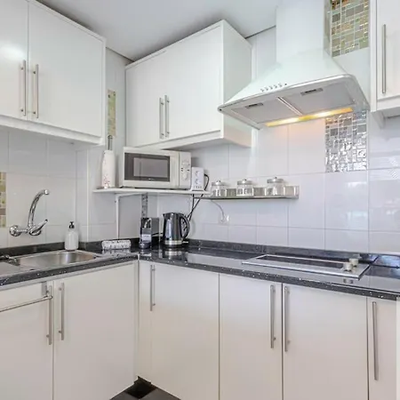 Wonderful 2 Bdr With Great Location Apartment