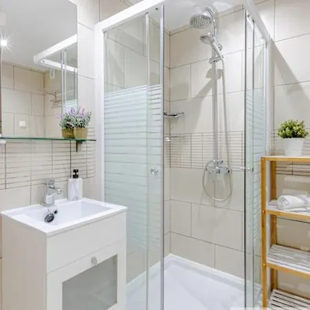 Apartment Wonderful 2 Bdr With Great Location