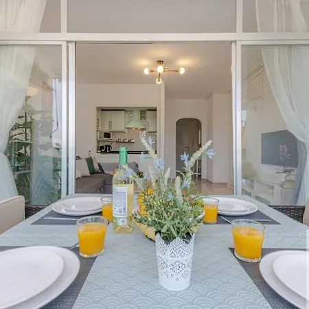 Wonderful 2 Bdr With Great Location *