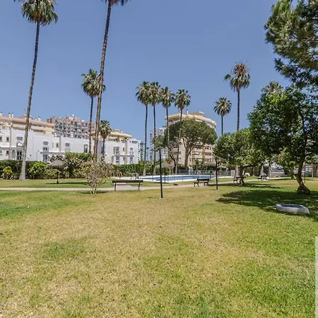 Wonderful 2 Bdr With Great Location Apartment *